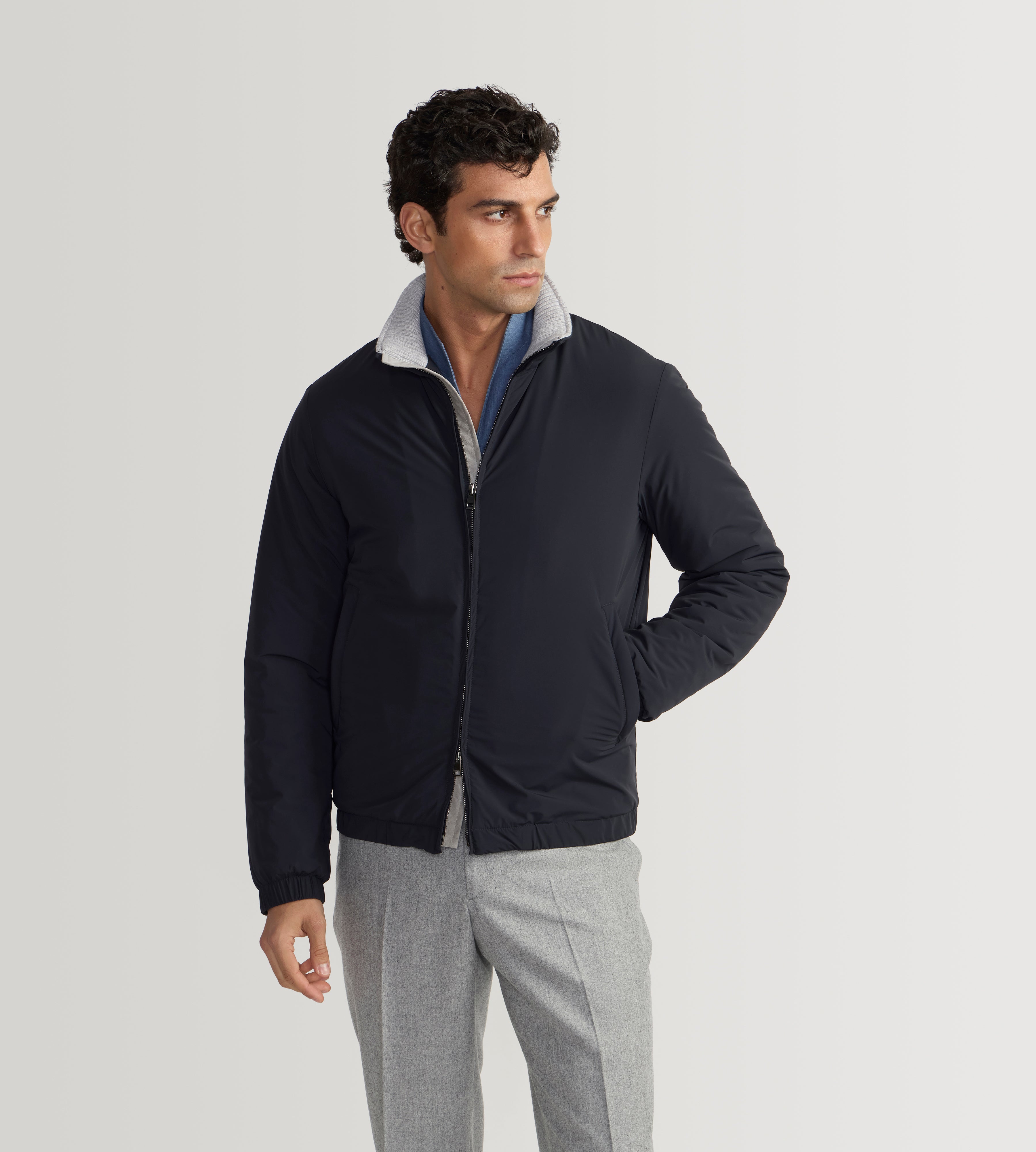 Bombers bleu marine en matière technique