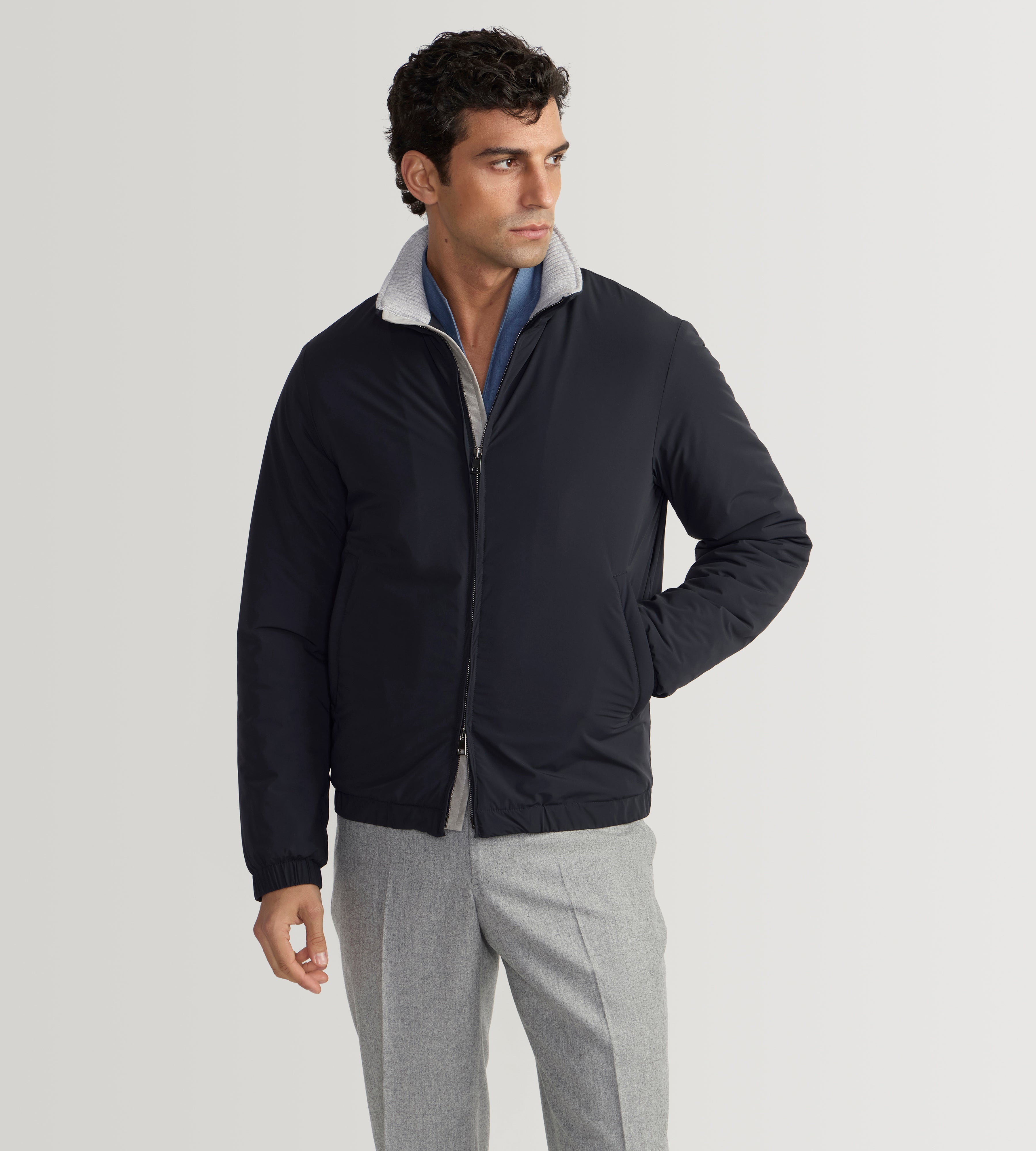 Bombers bleu marine en matière technique