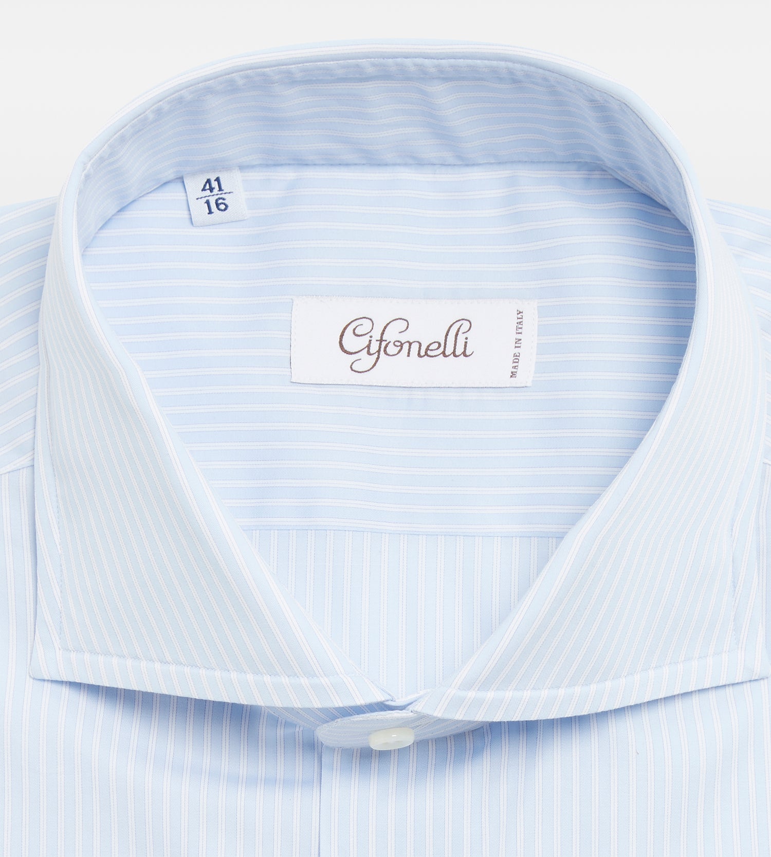 Chemise bleu ciel et blanche à rayures