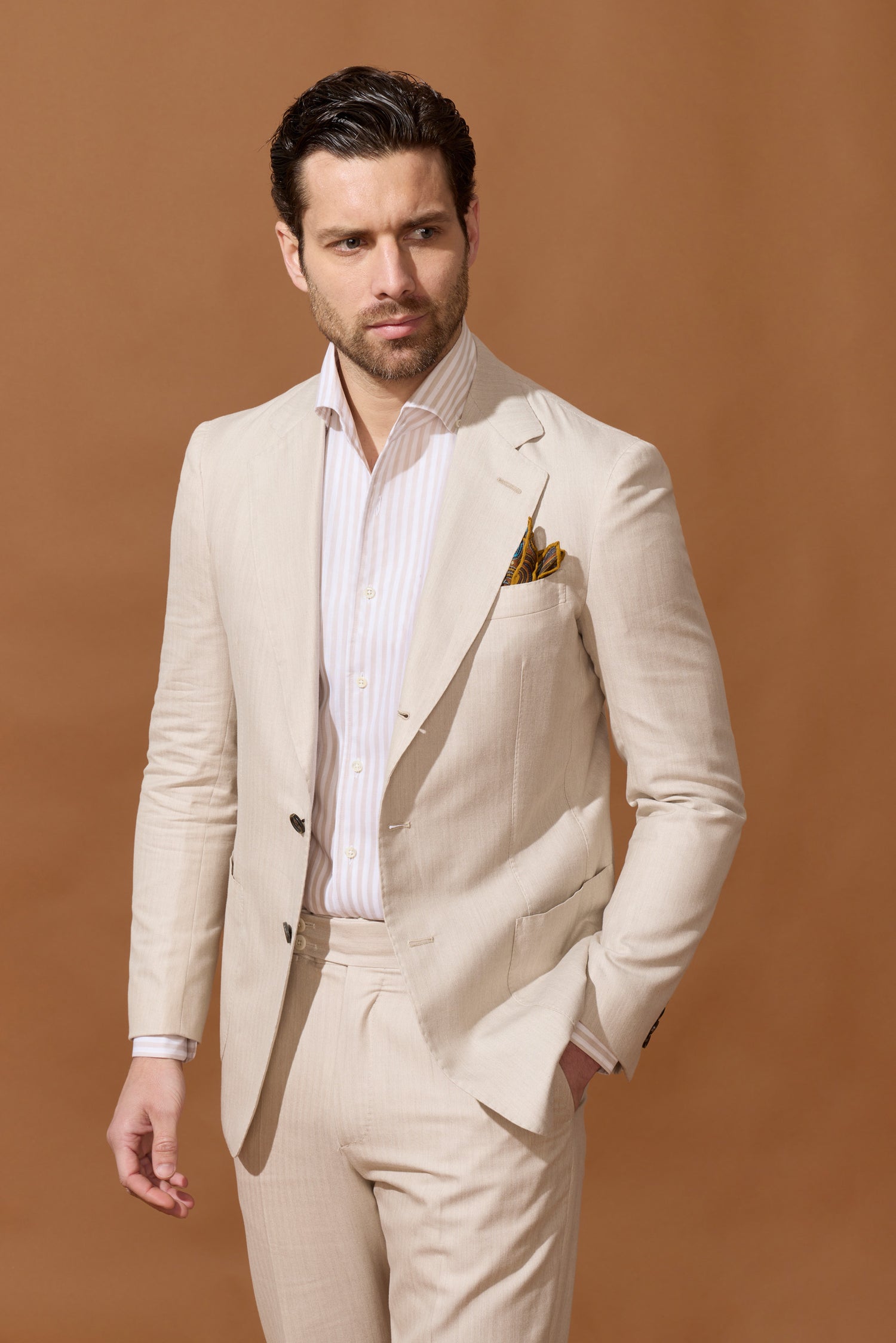 Costume beige en coton, cachemire & soie à motif chevrons