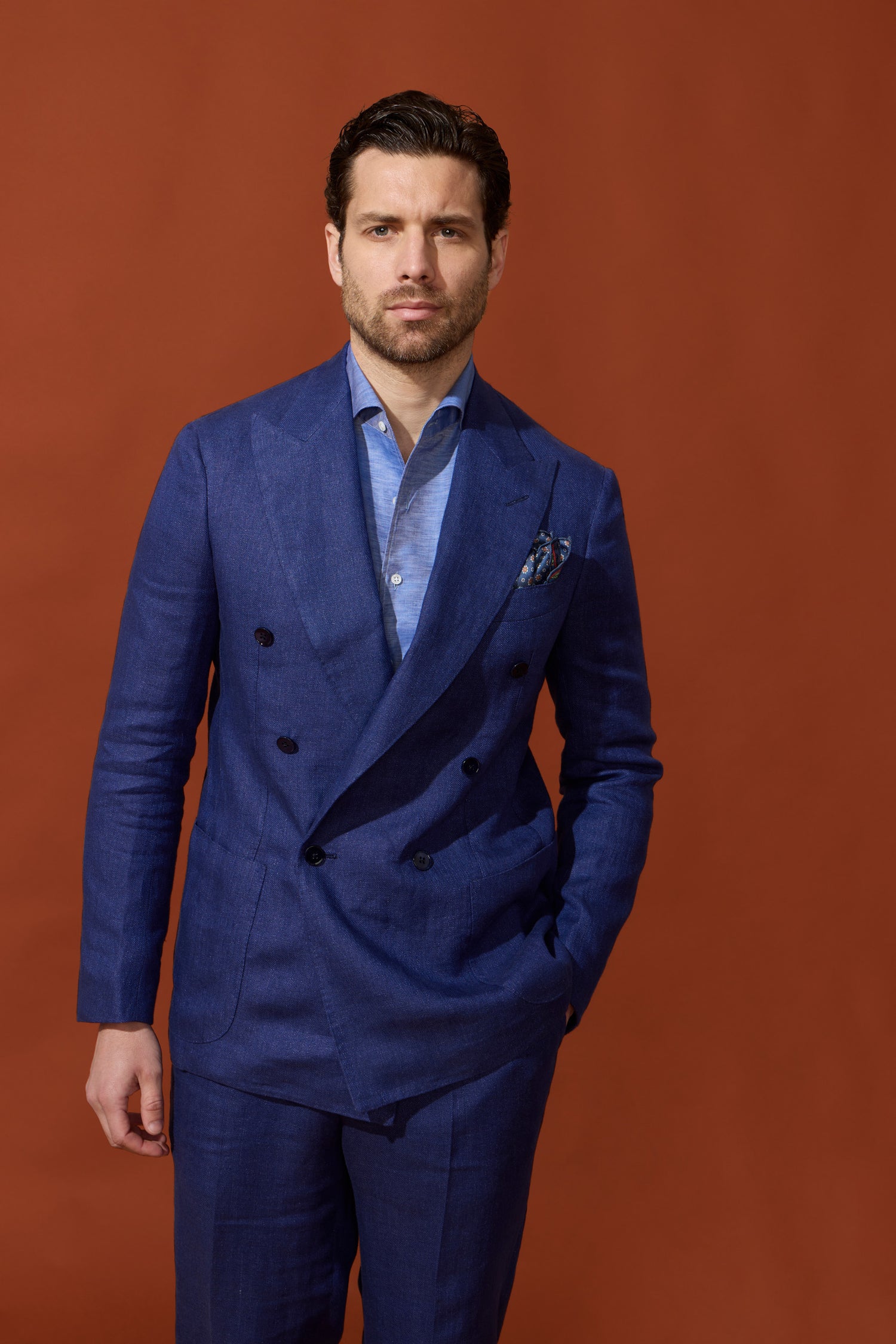 Costume croisé bas bleu en lin