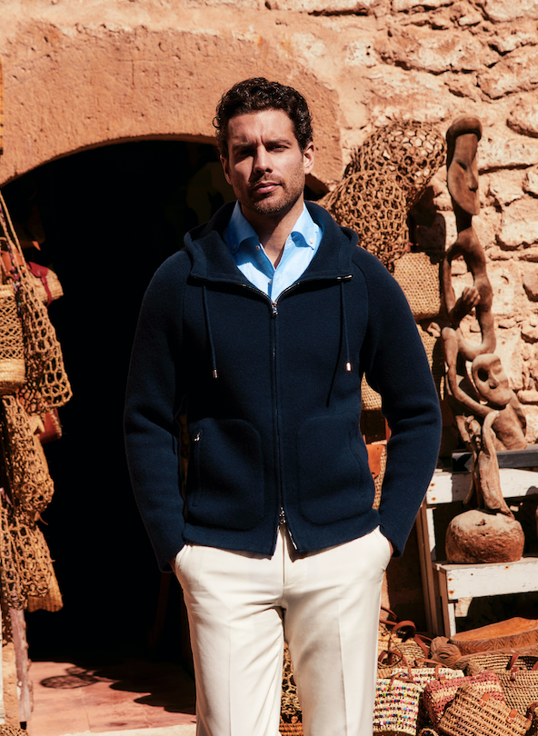 Pull à capuche bleu marine en cachemire