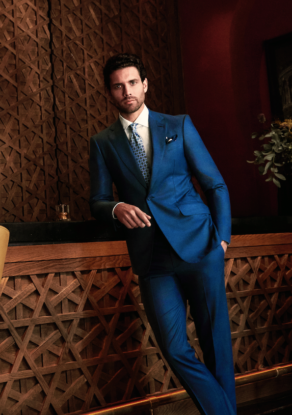 Costume droit bleu en laine