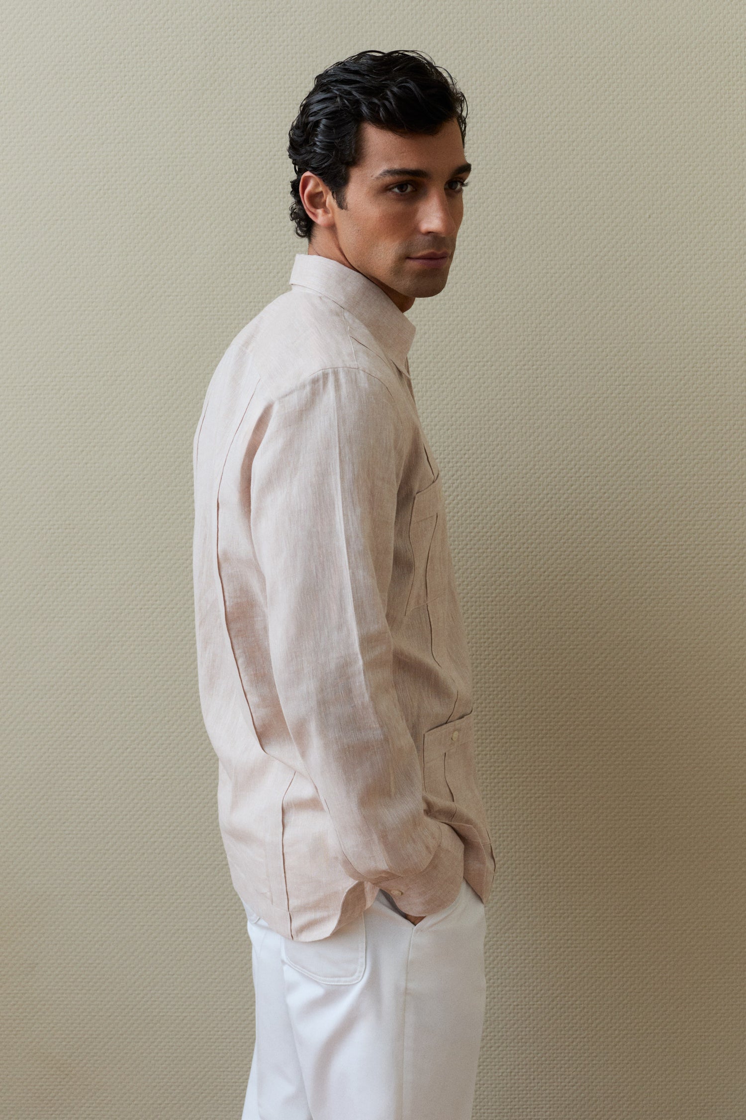 Chemise Guayabera beige clair en lin