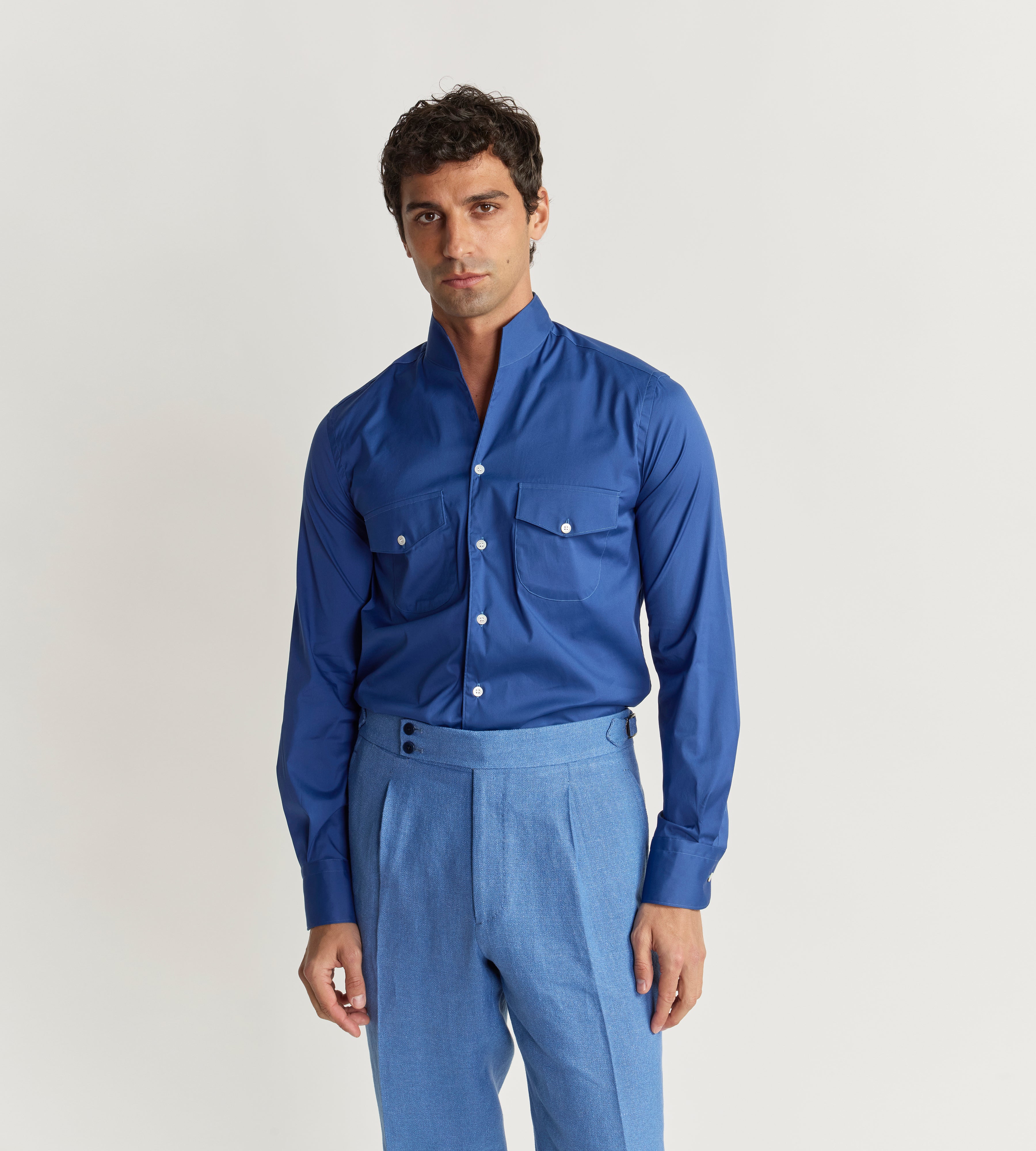 Chemise bleu cobalt à col indien