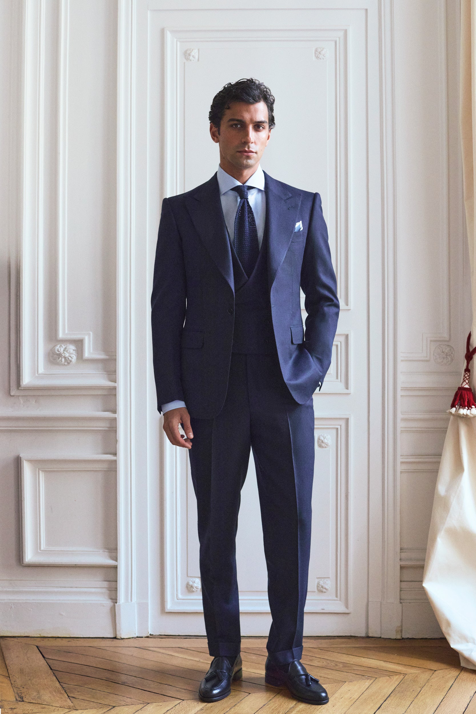 Costume 3 pièces bleu marine en flanelle de laine