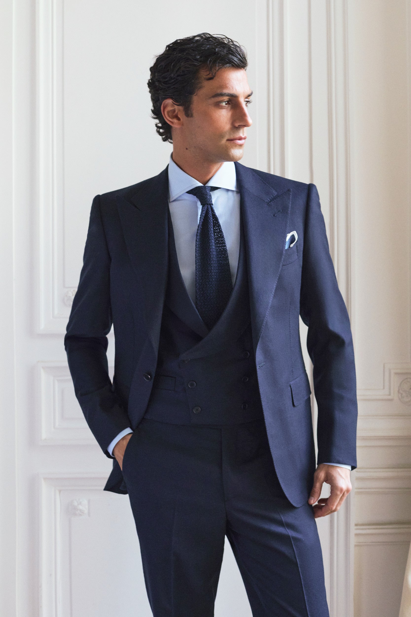 Costume 3 pièces bleu marine en flanelle de laine