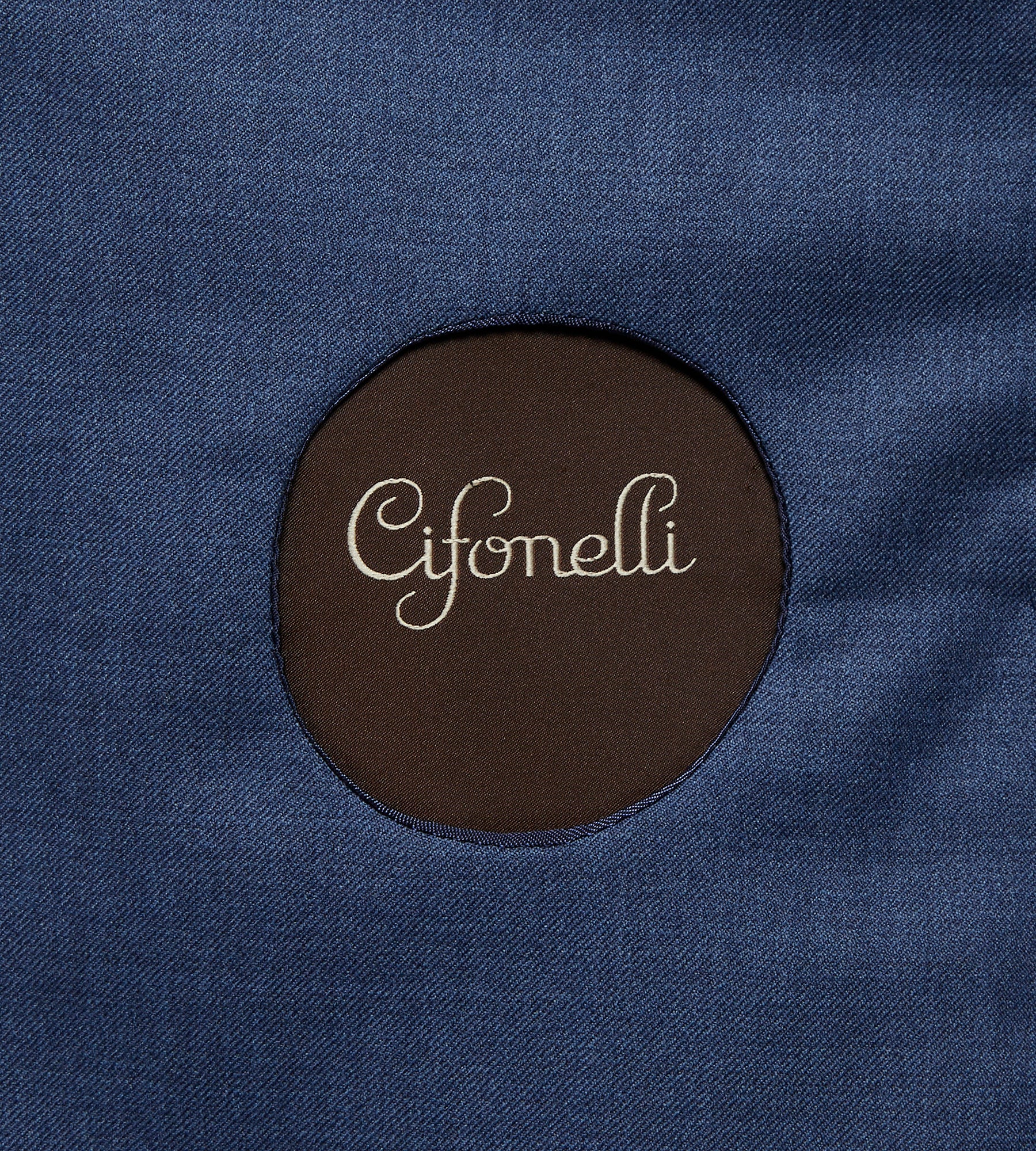 Costume droit bleu en laine