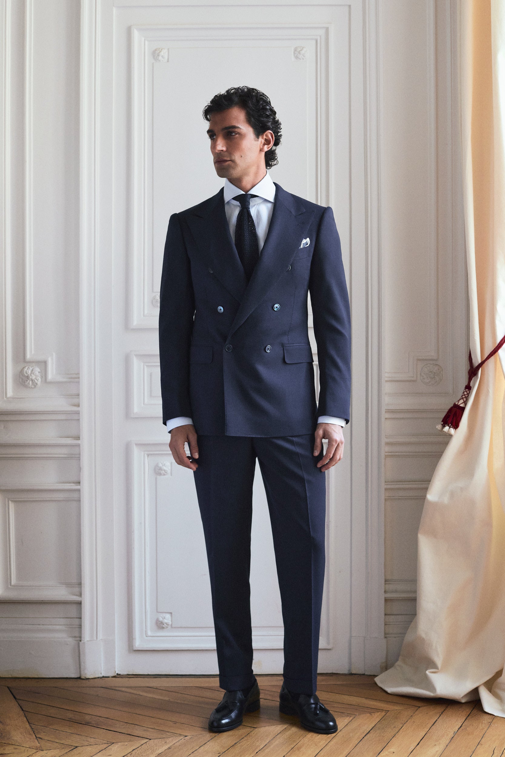 Costume croisé bas bleu marine en laine