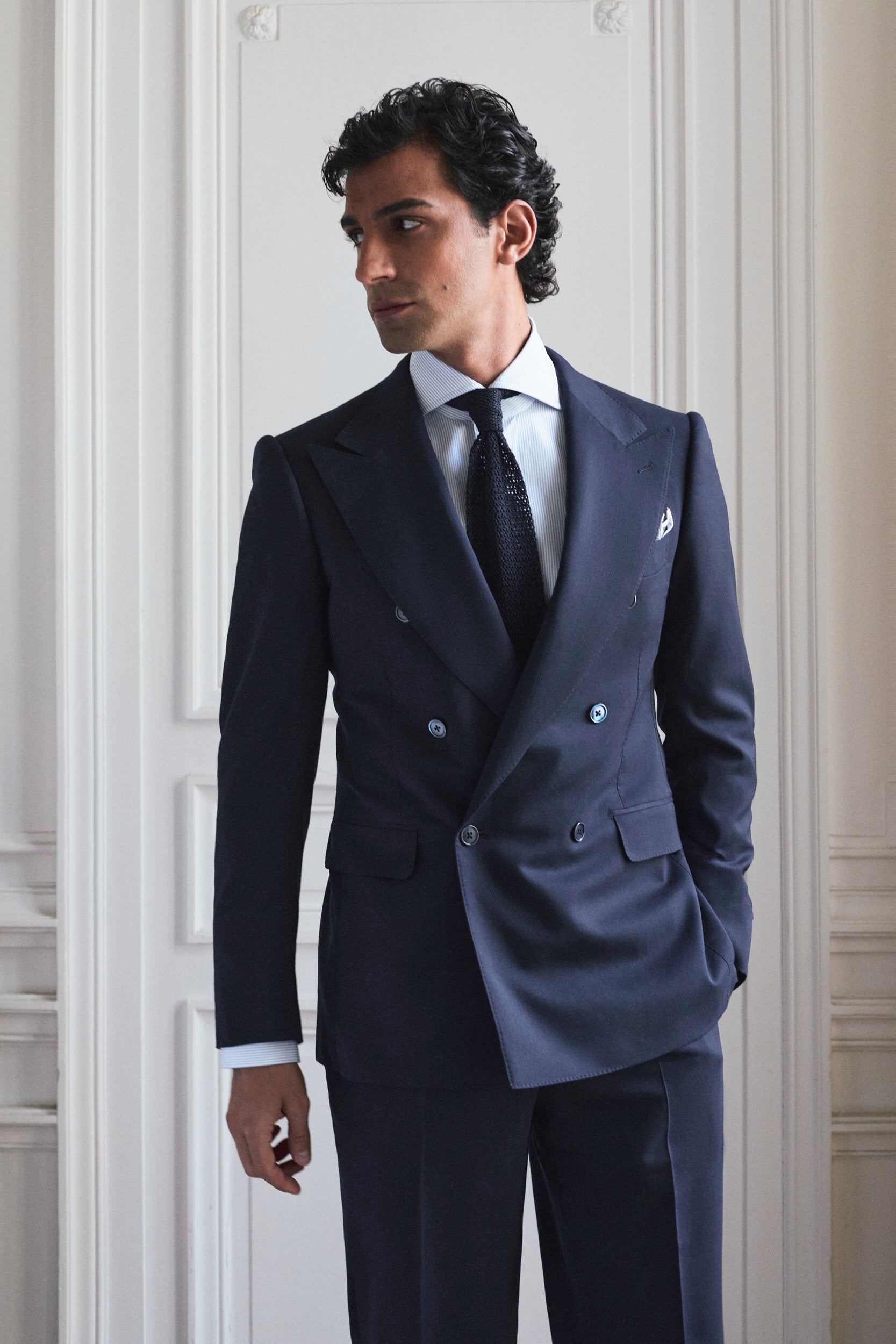 Costume croisé bas bleu marine en laine