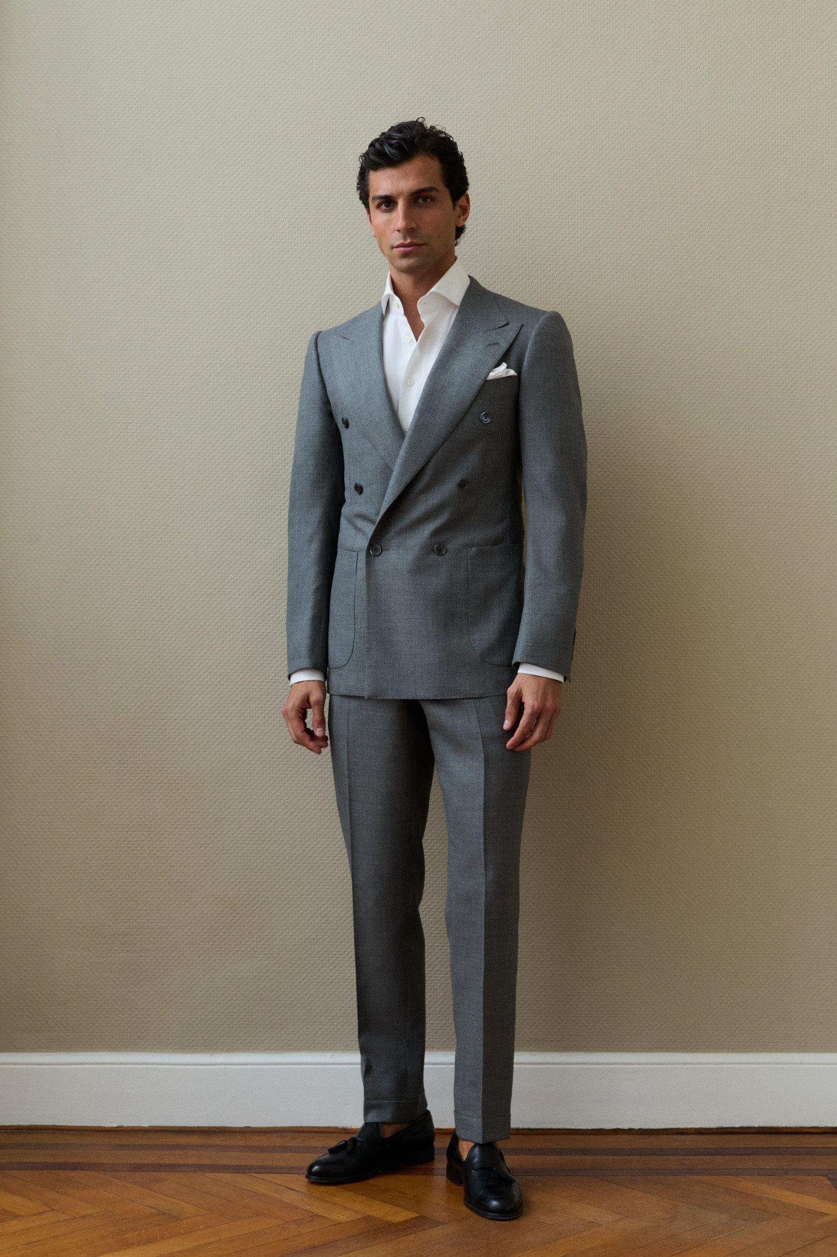 Costume croisé bas gris en laine