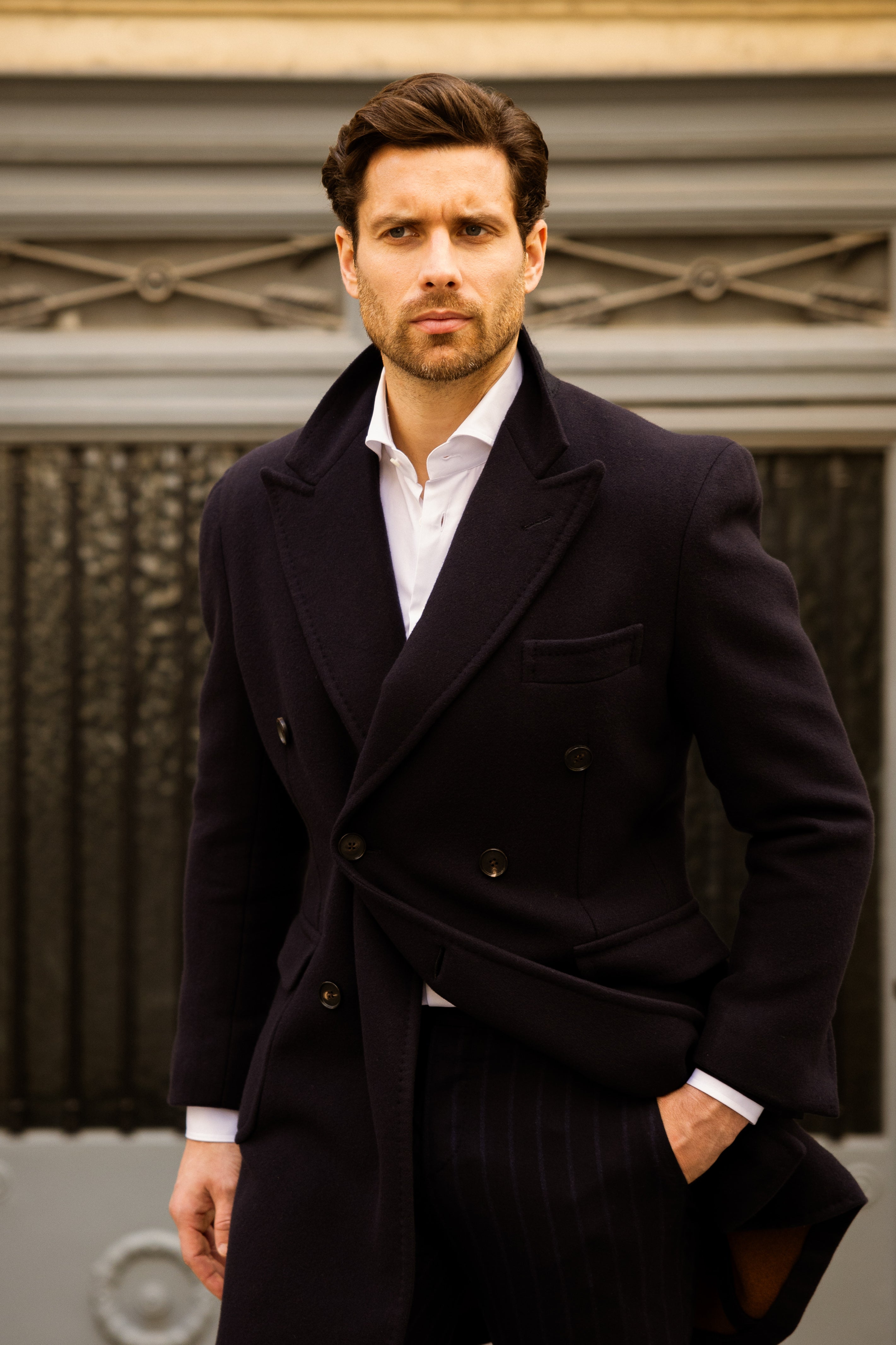 Manteau croisé en laine bleu marine