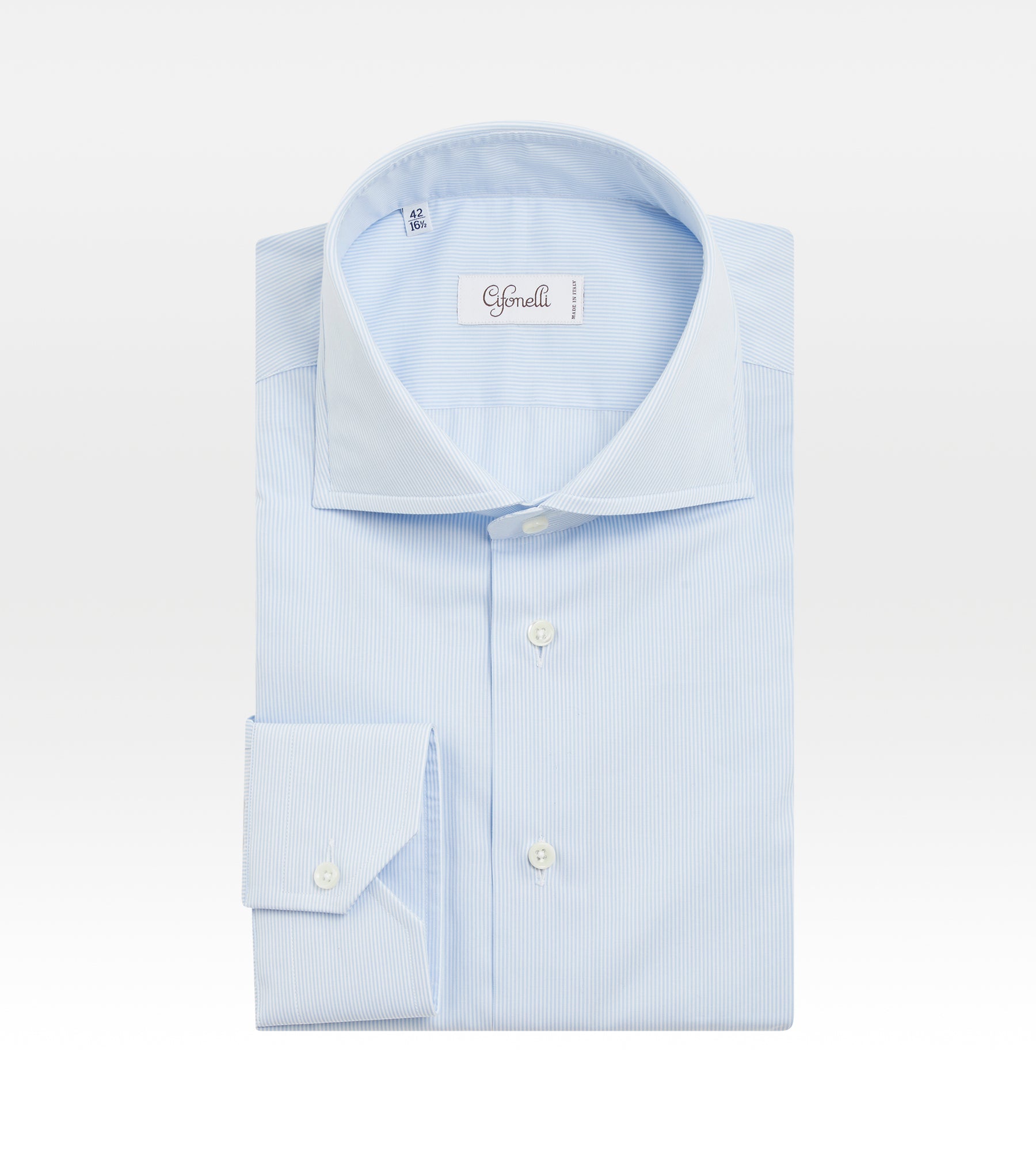 Chemise bleu ciel en coton à fines rayures