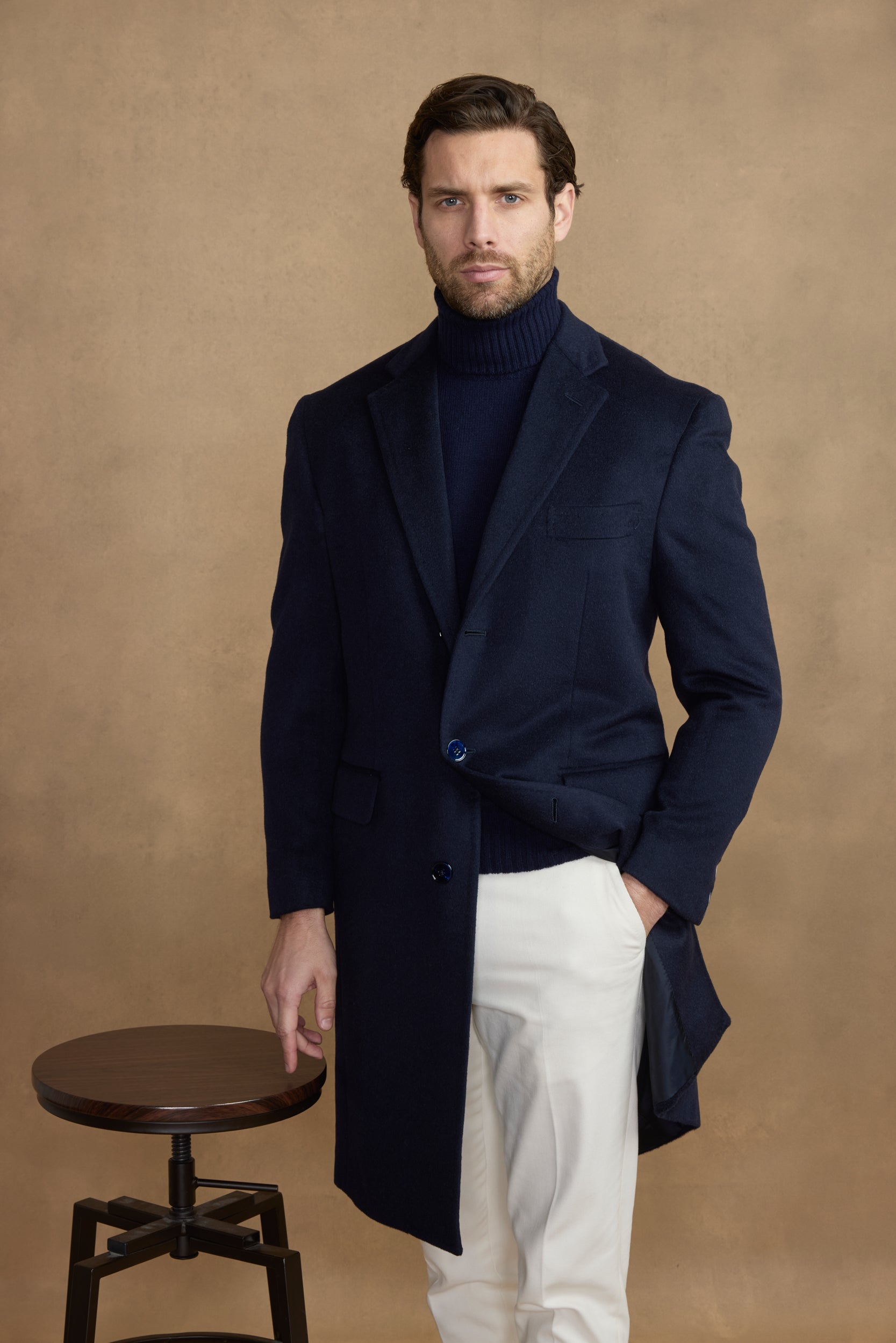Manteau en poil de chameau bleu marine