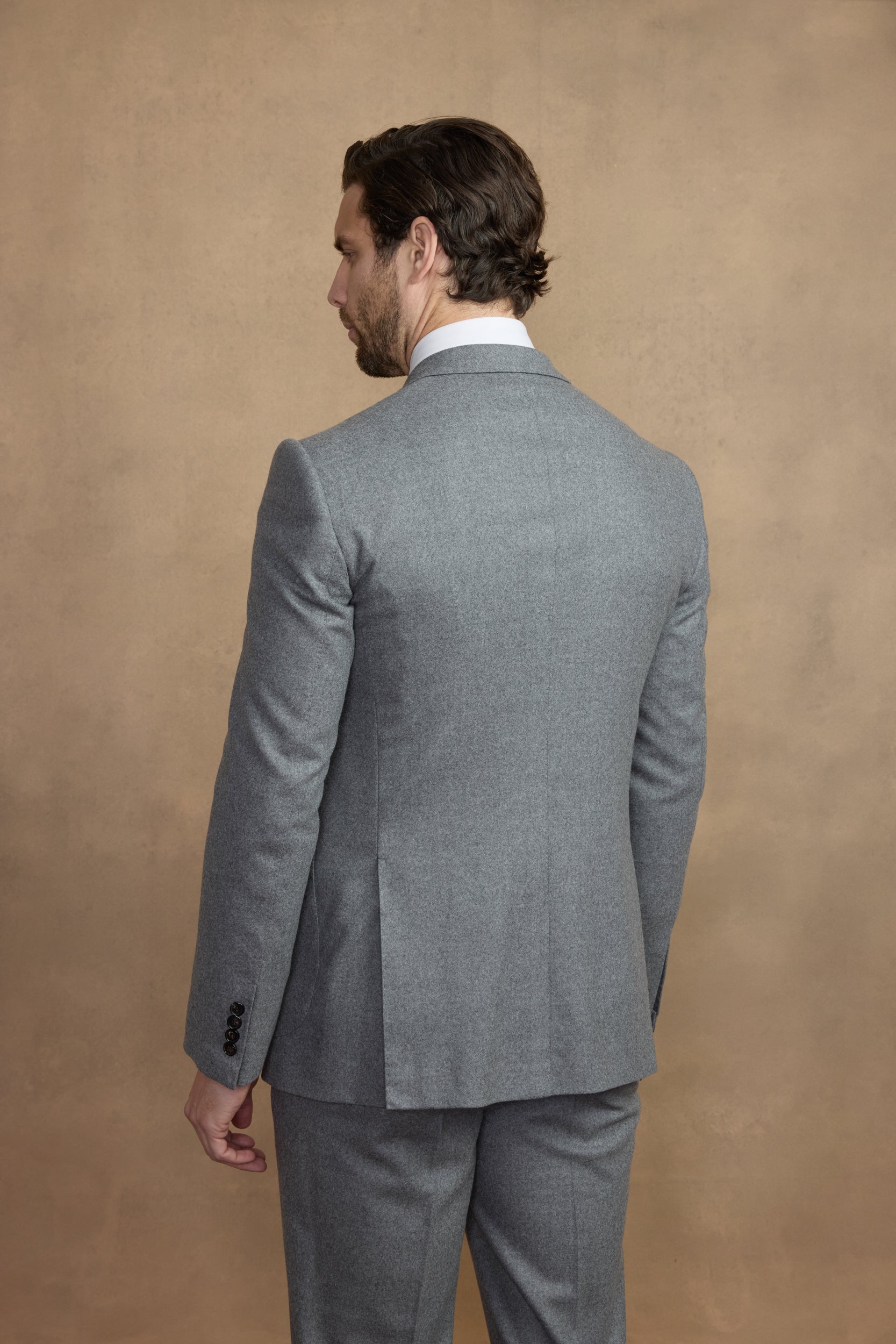 Costume croisé bas gris en flannel légère