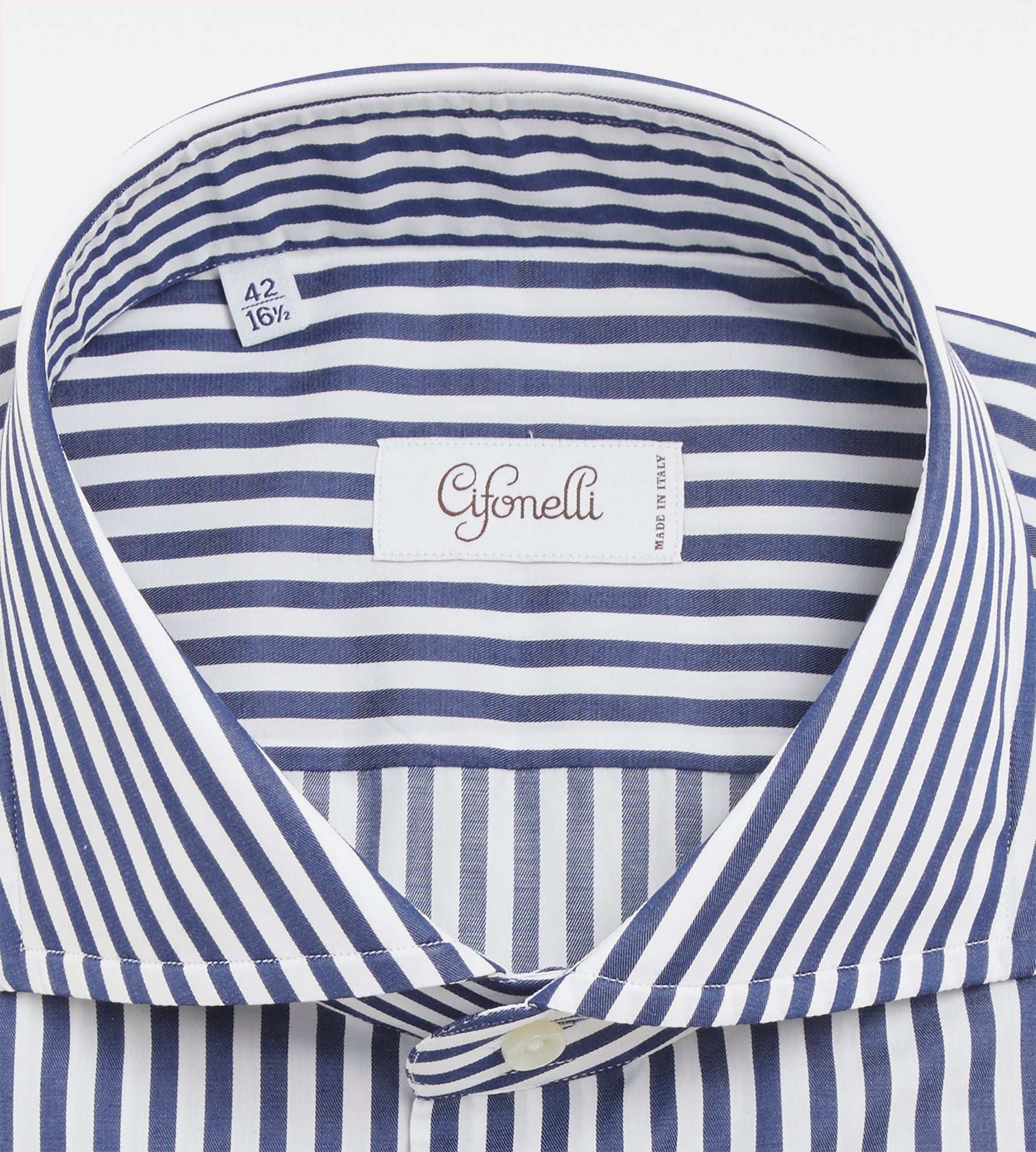Chemise bleue et blanche à rayures