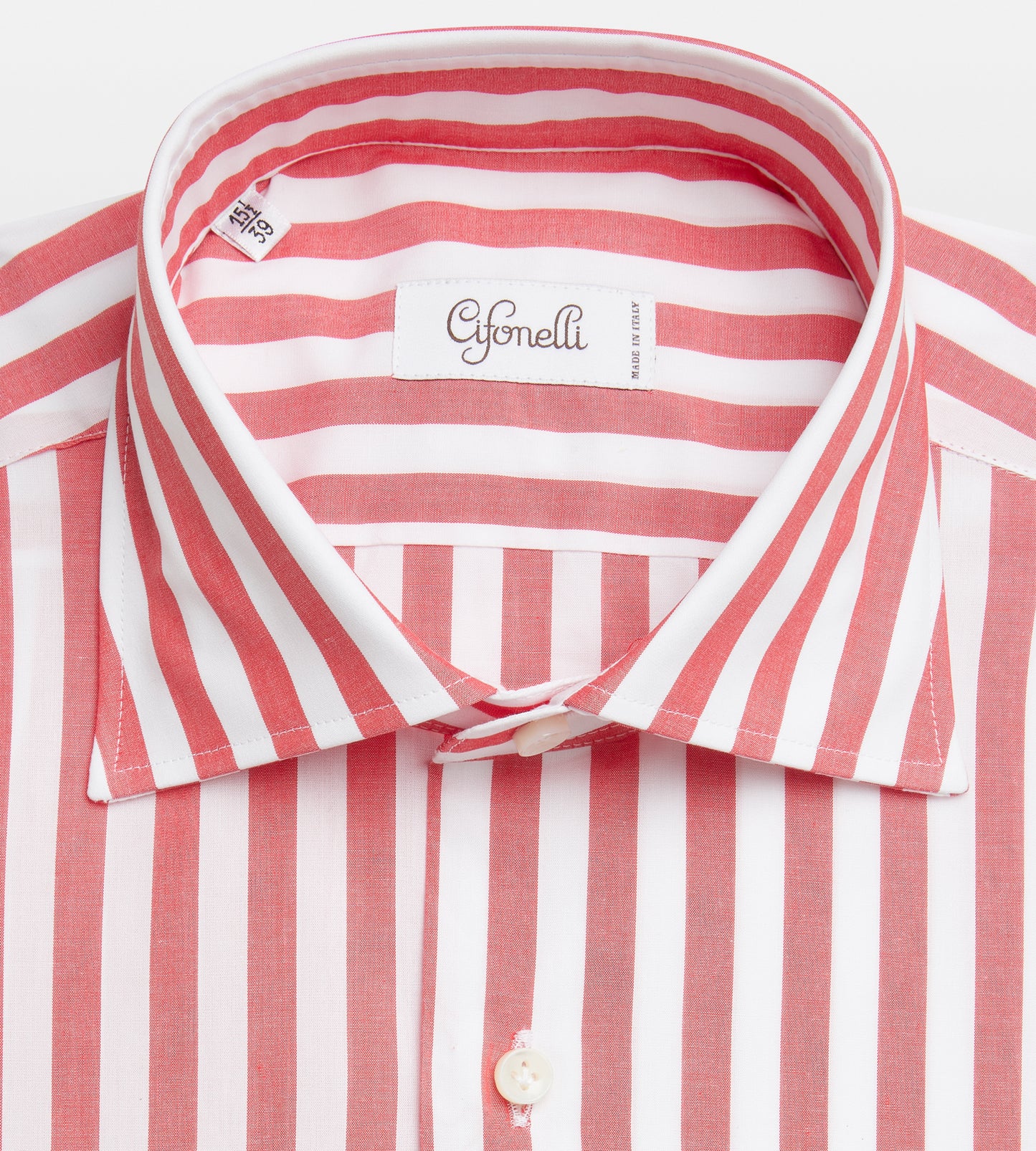 Chemise rayée blanche et rouge