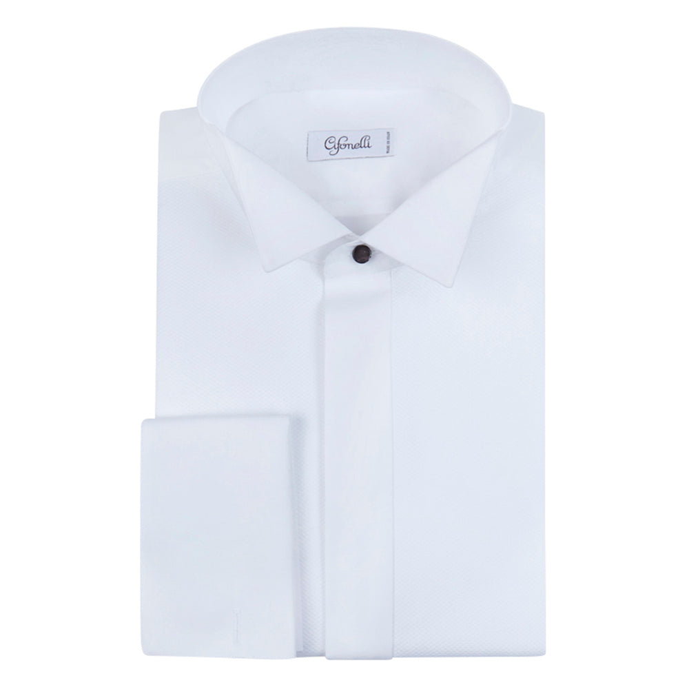 Chemise blanche à col cassé, plastron & poignets mousquetaires