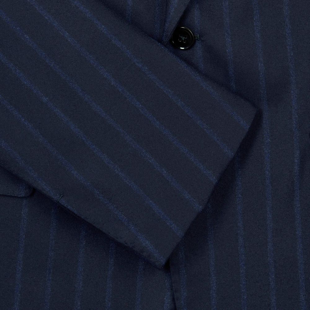 Costume bleu marine en laine à rayures