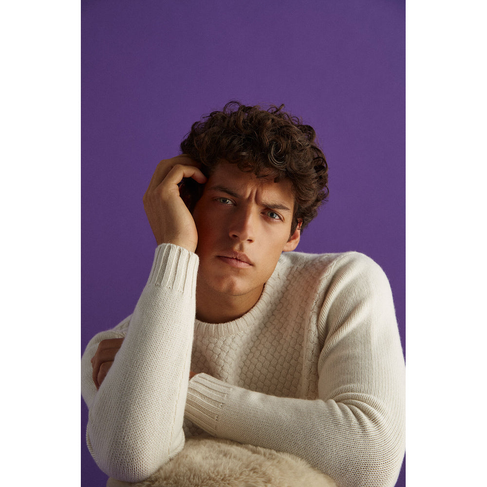 Pull torsadé en cachemire crème
