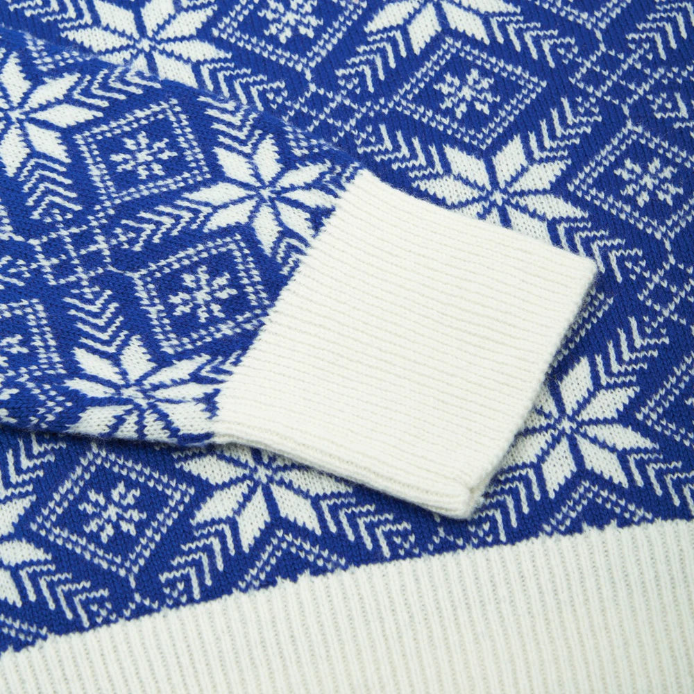Pull en cachemire bleu à flocons