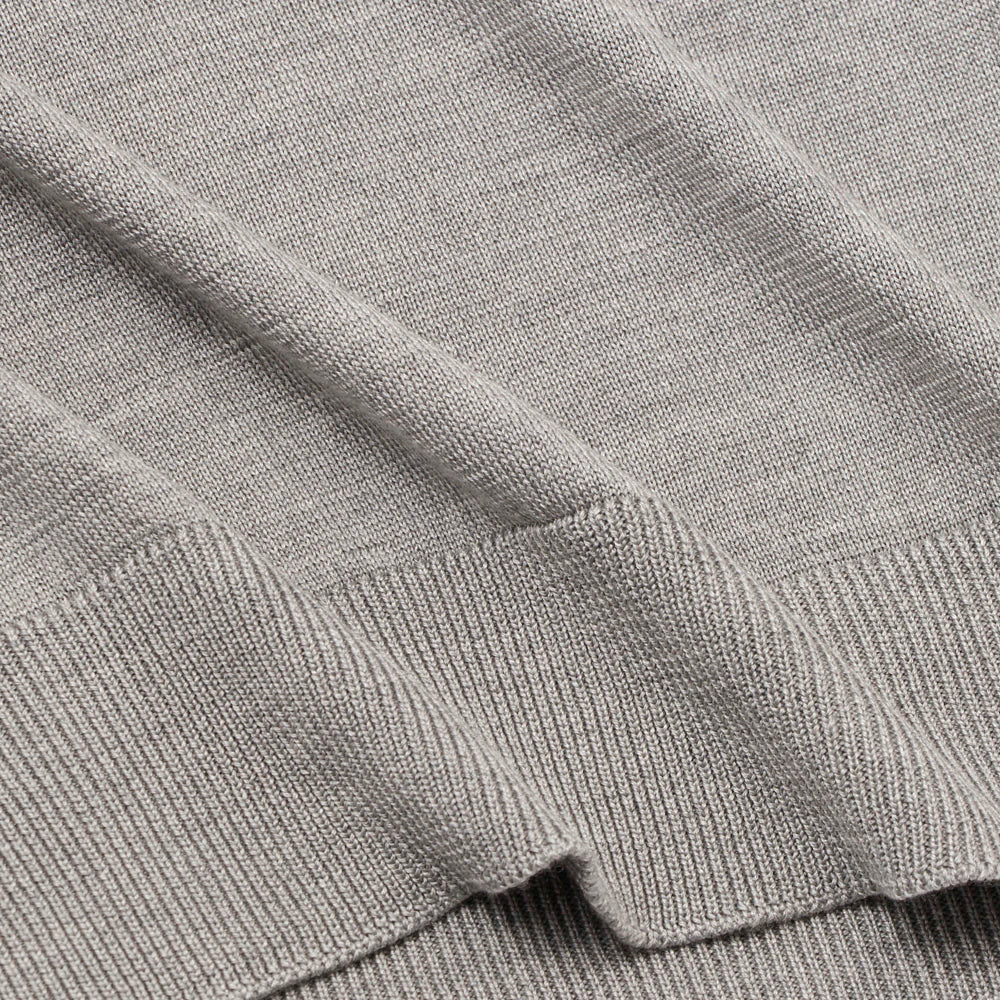 Pull fin gris en soie