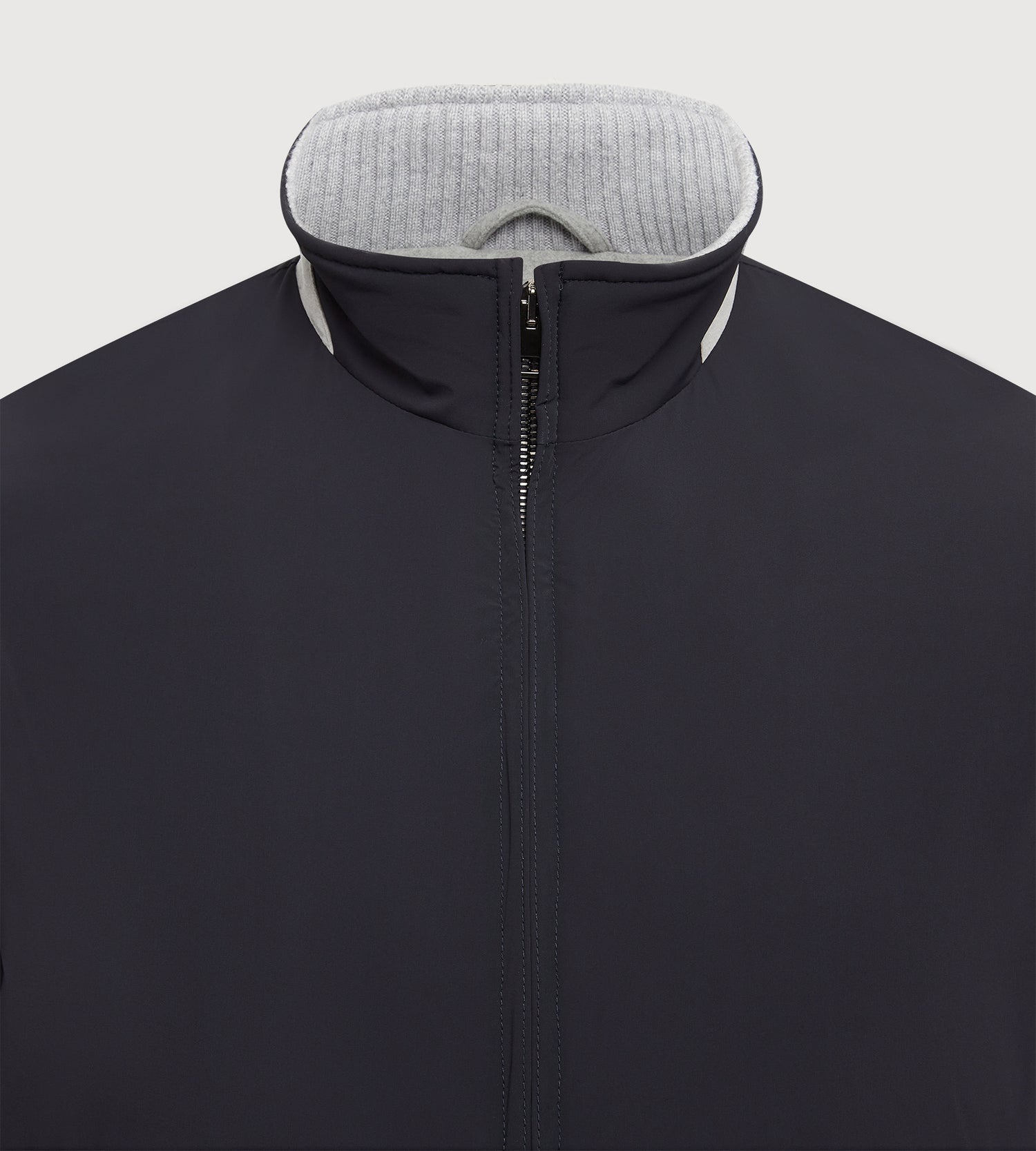 Bombers bleu marine en matière technique