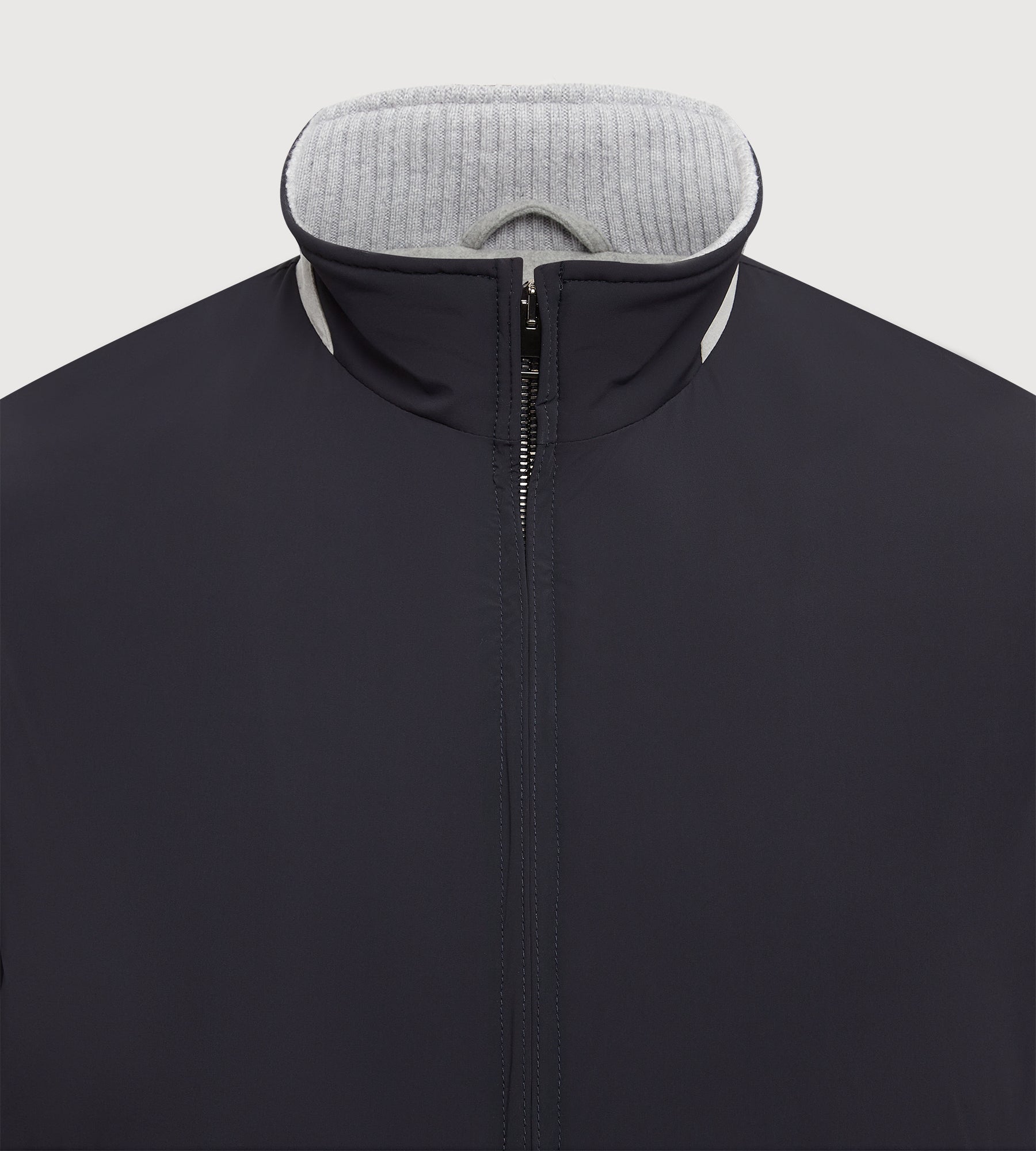 Bombers bleu marine en matière technique