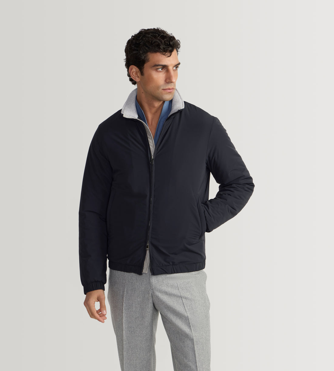Bombers bleu marine en matière technique