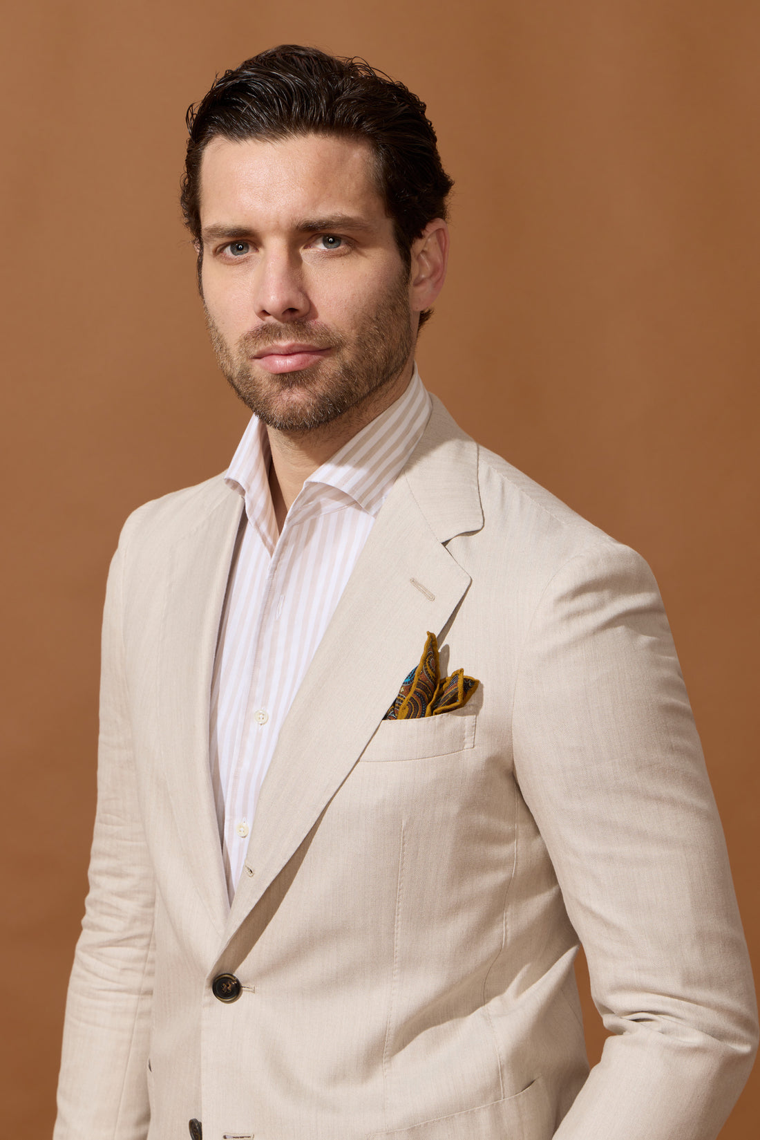 Costume beige en coton, cachemire & soie à motif chevrons