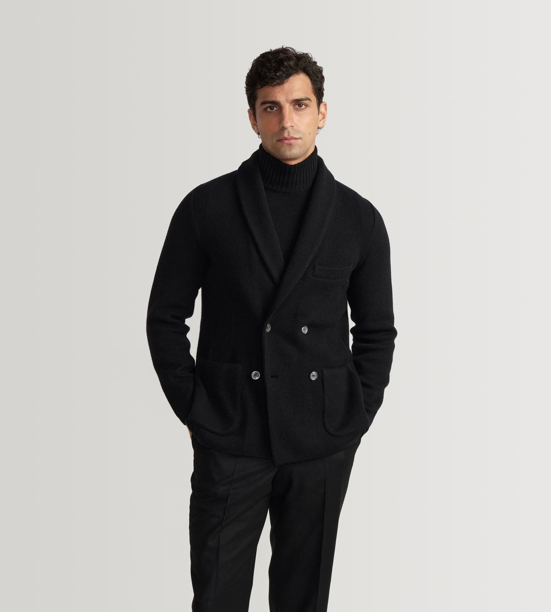 Cardigan croisé en cachemire noir à col châle