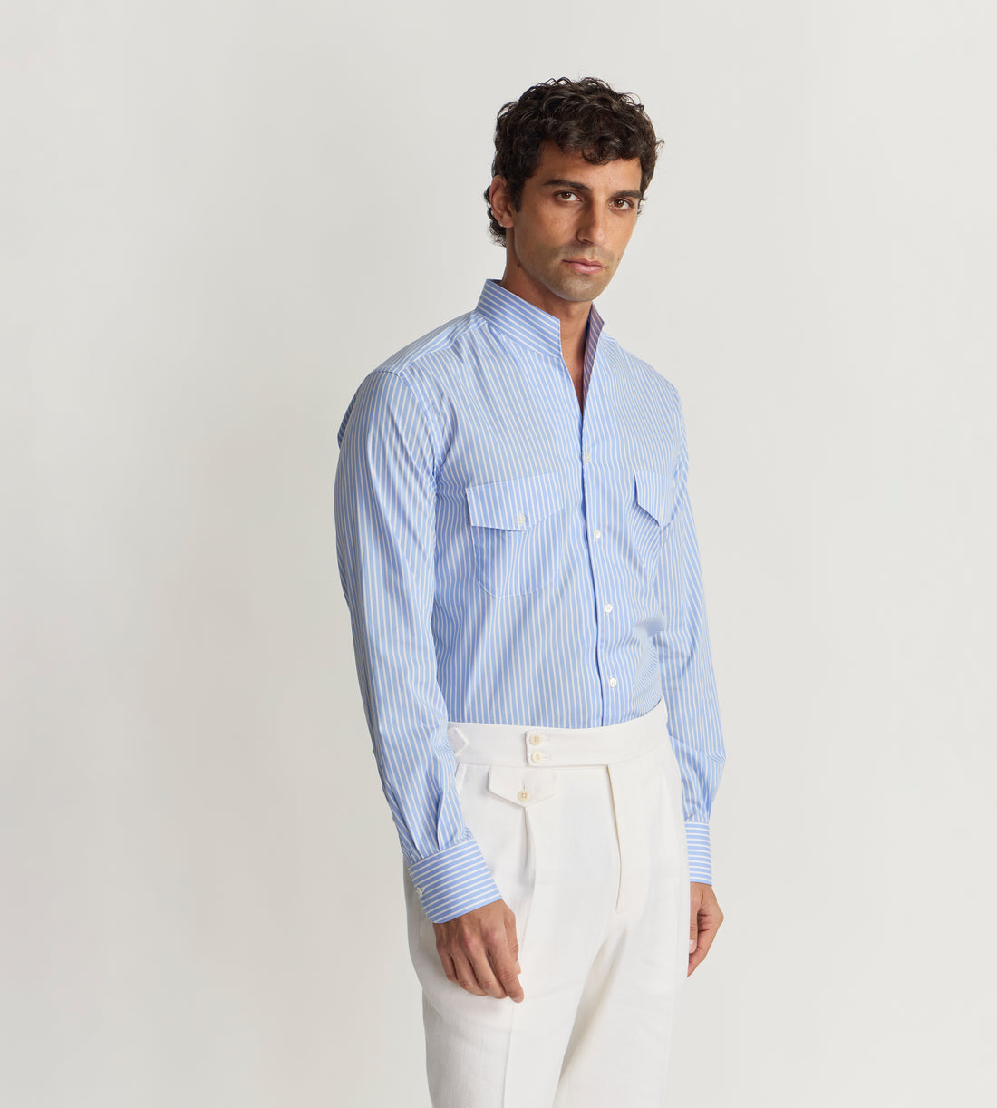 Chemise bleu ciel rayée à col indien
