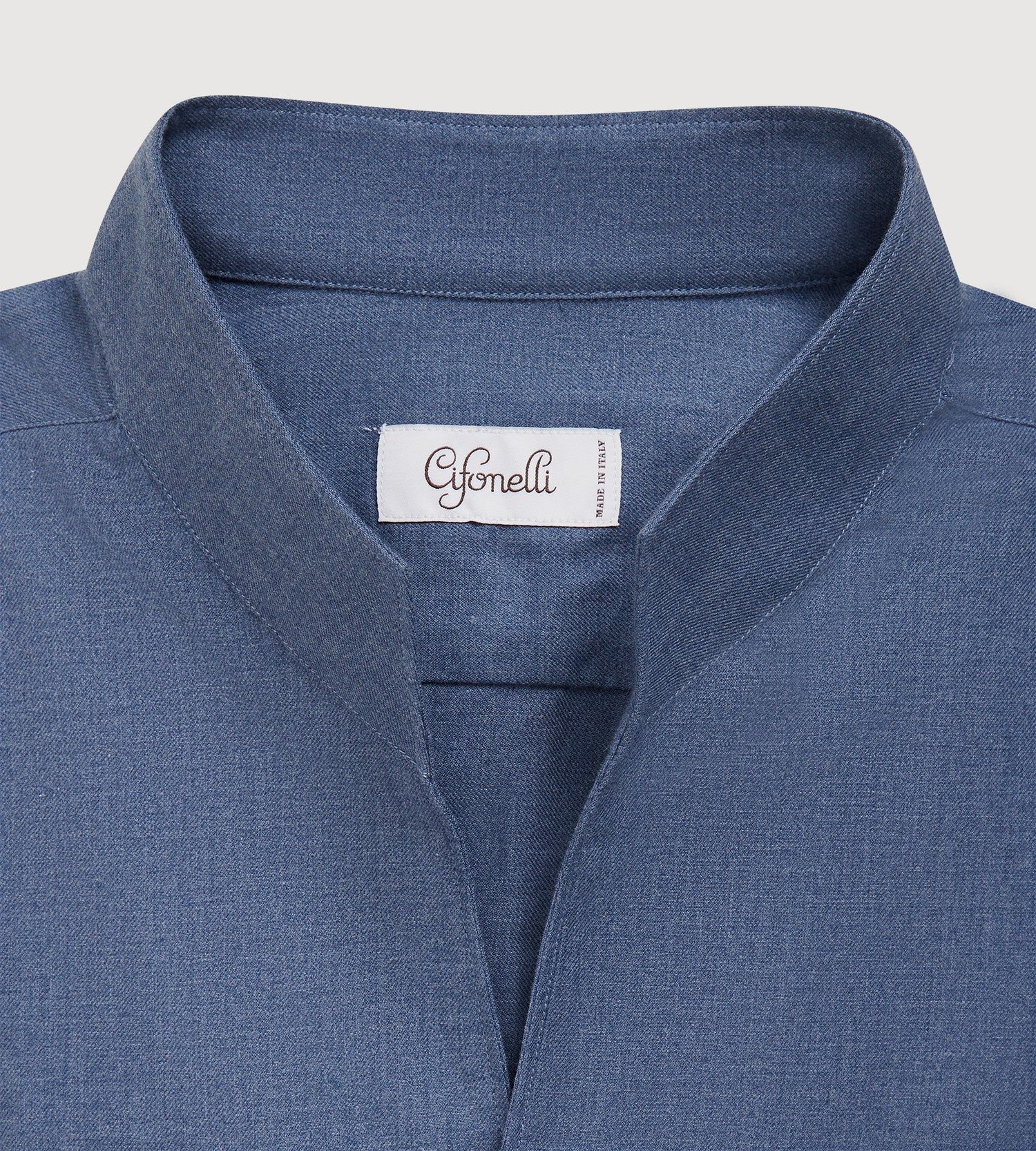 Chemise bleue à col indien en coton doux