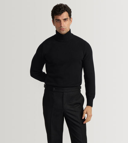 Pull noir à col roulé en cachemire
