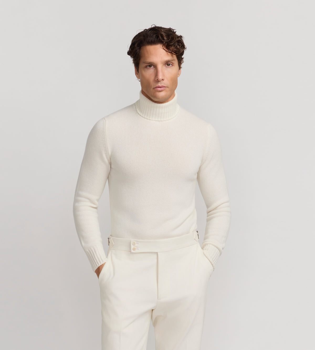 Maille à col roulé en cachemire blanc