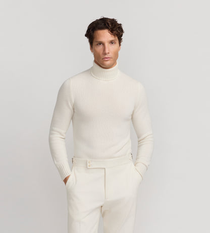 Maille à col roulé en cachemire blanc