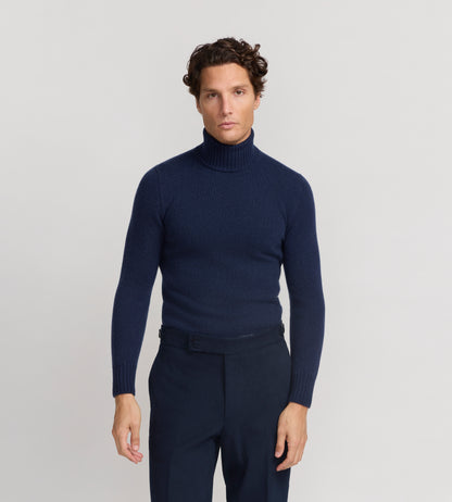 Maille à col roulé en cachemire bleu marine