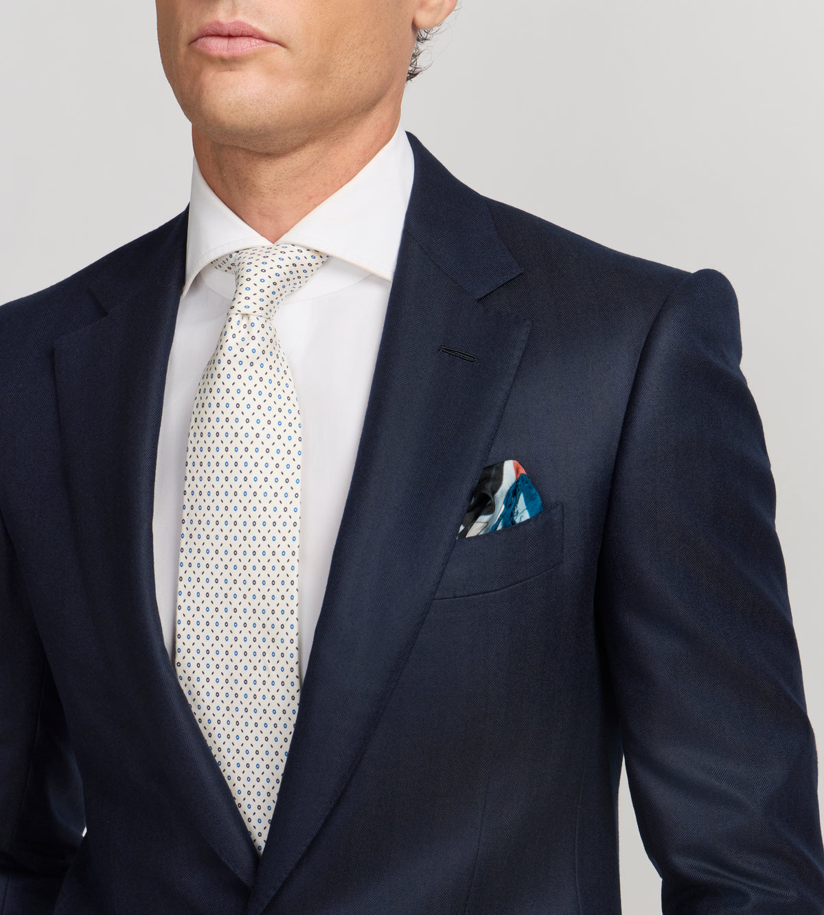 Costume en laine et cachemire bleu marine à chevrons