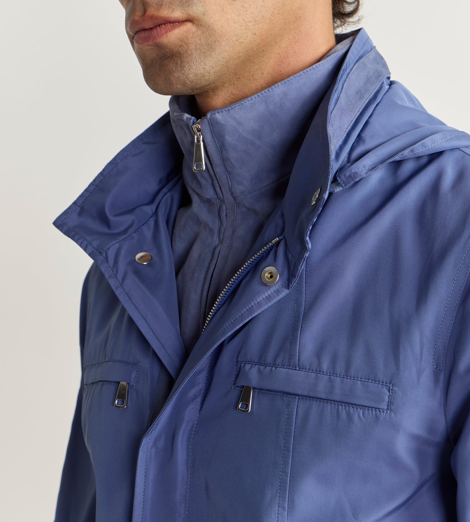 Parka bleu en tissu technique