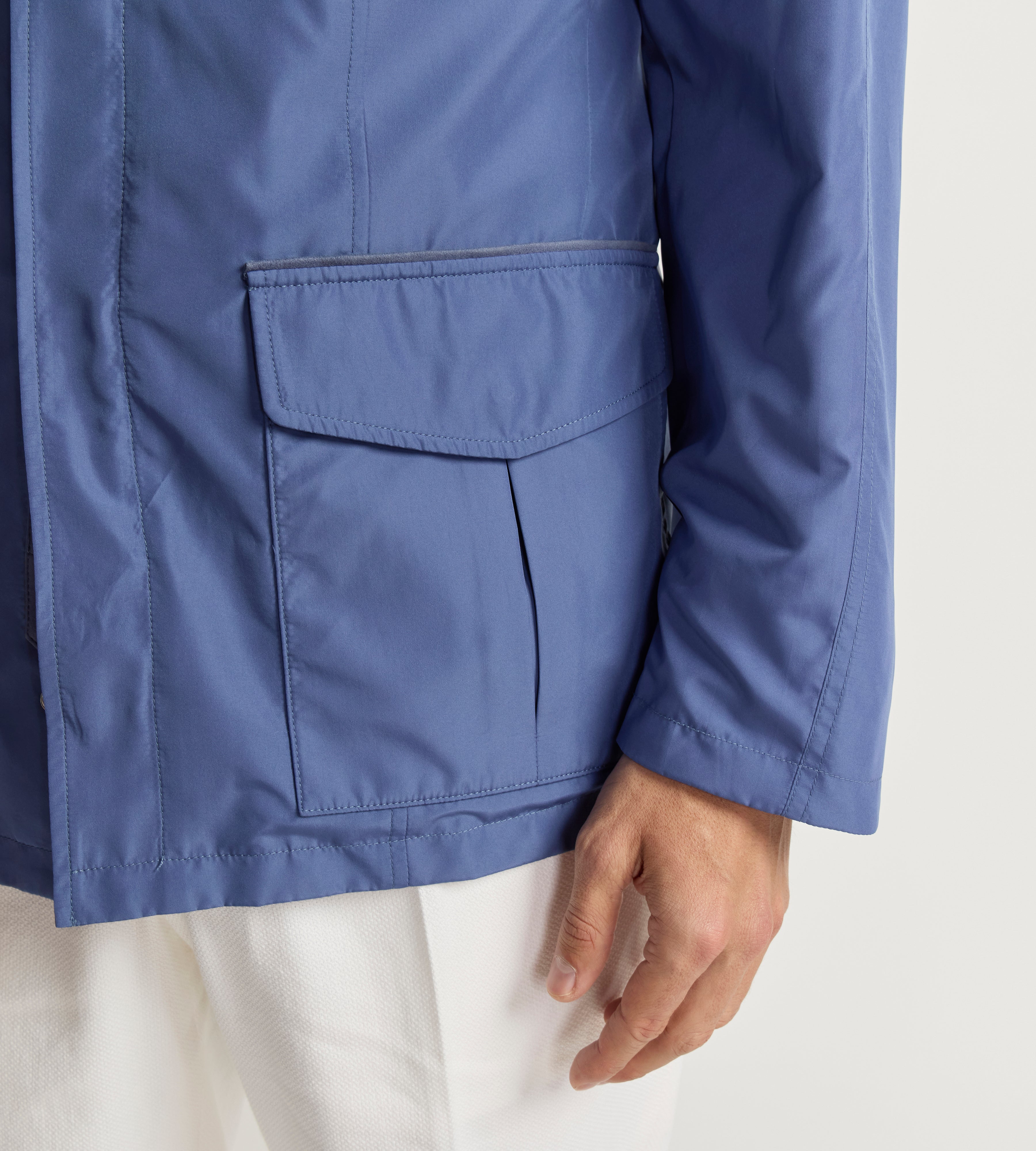 Parka bleu en tissu technique