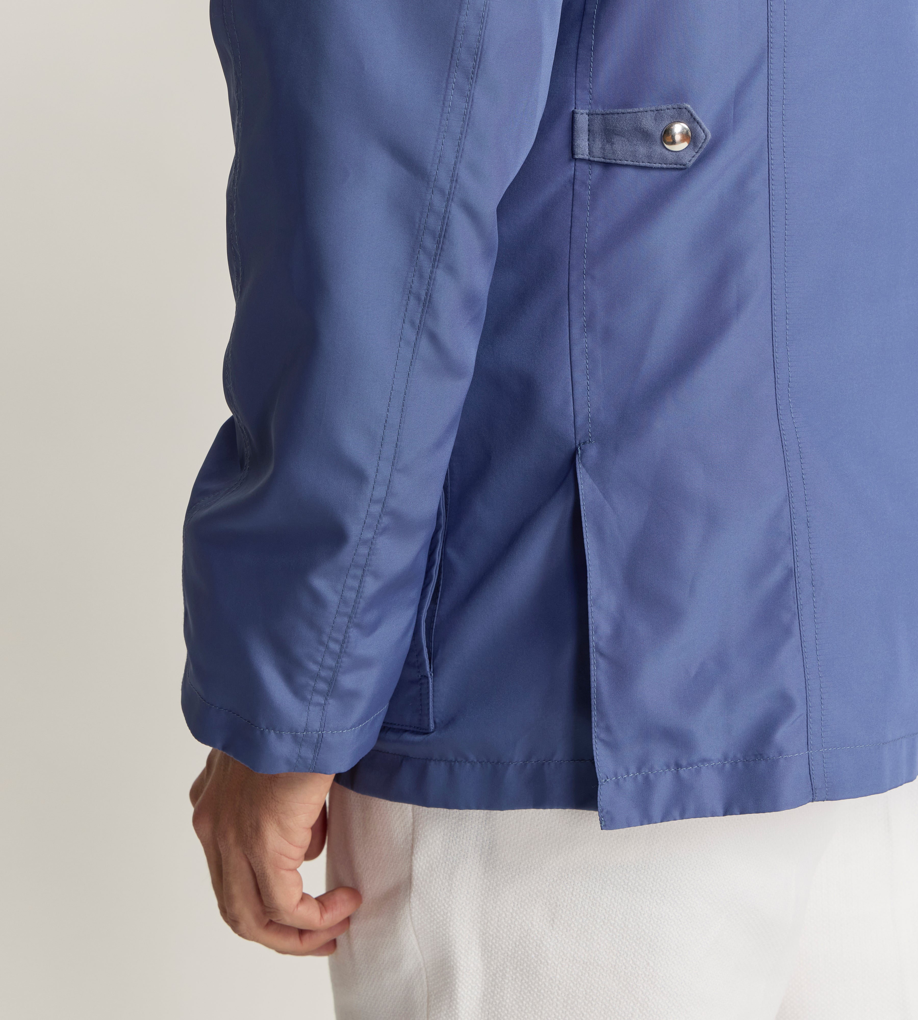 Parka bleu en tissu technique