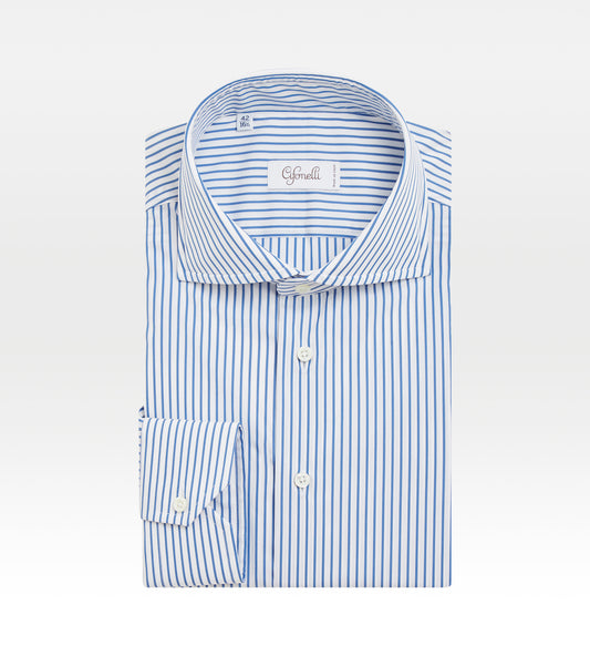 Chemise à fines rayures bleues et blanches