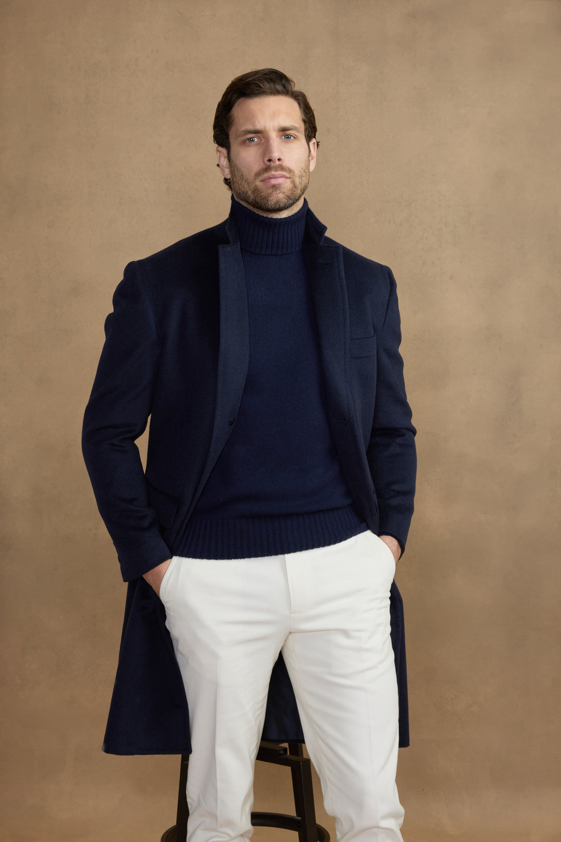 Manteau en poil de chameau bleu marine