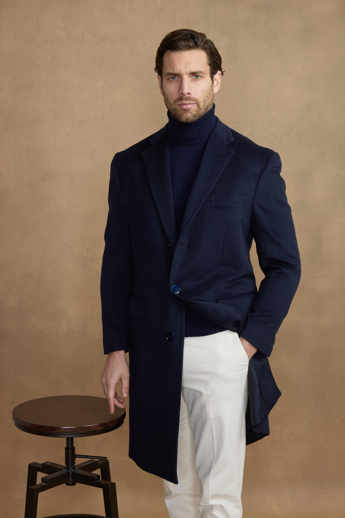 Manteau en poil de chameau bleu marine